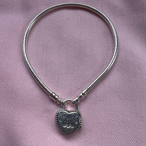 Pandora Fantasyland Castle Locket Clasp Bracelet - Picture 5 of 7